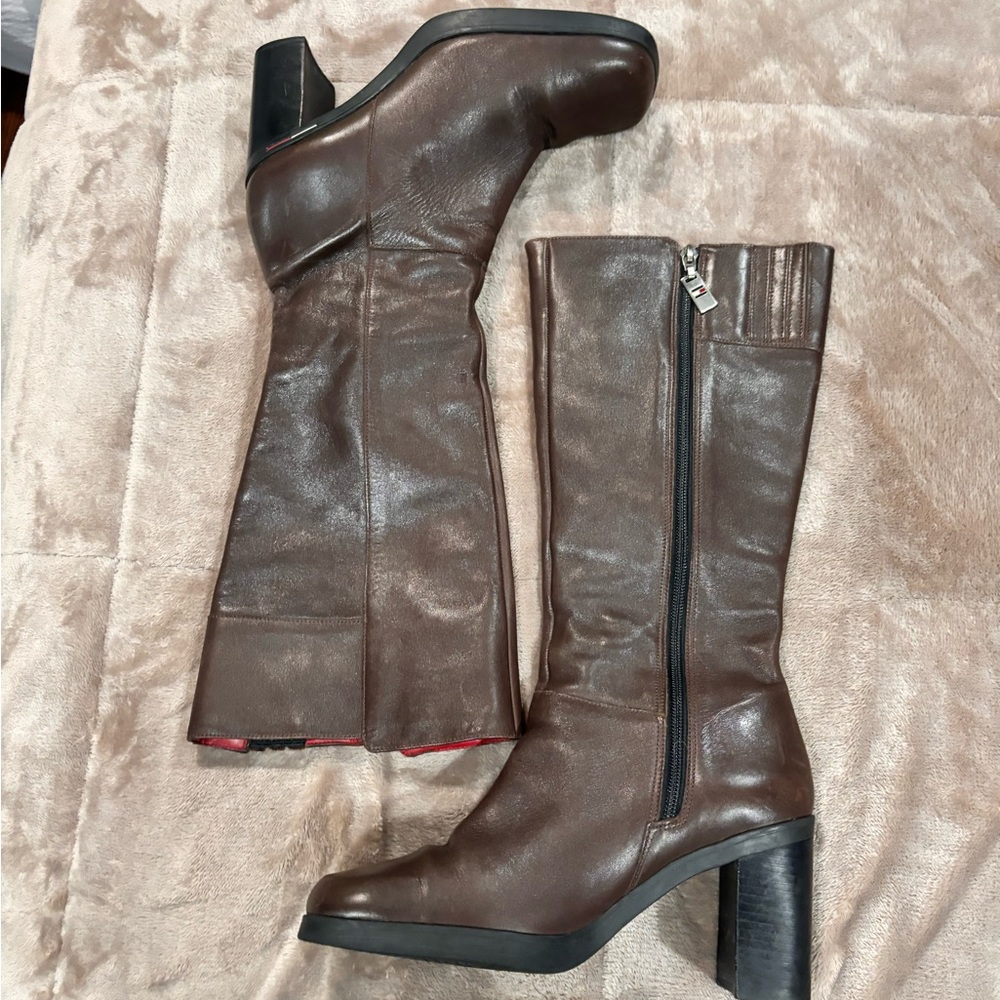 Tommy Hilfiger brown heeled boots - Picture 2 of 9